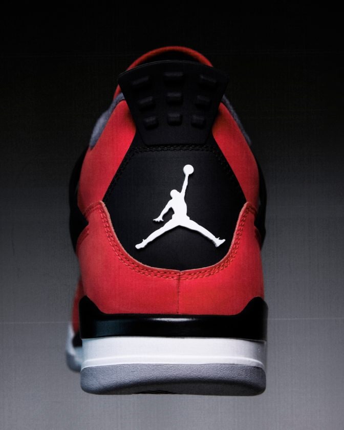 Jordan 4 chervoni