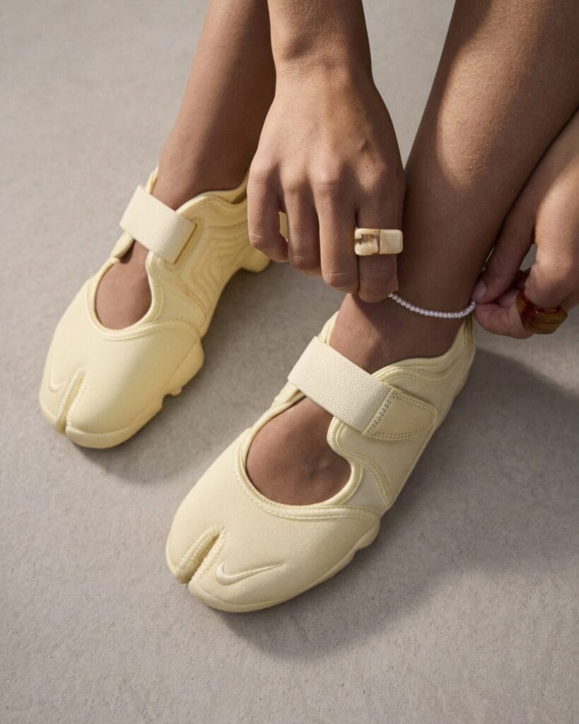 Nike Air Rift Lace zheltye